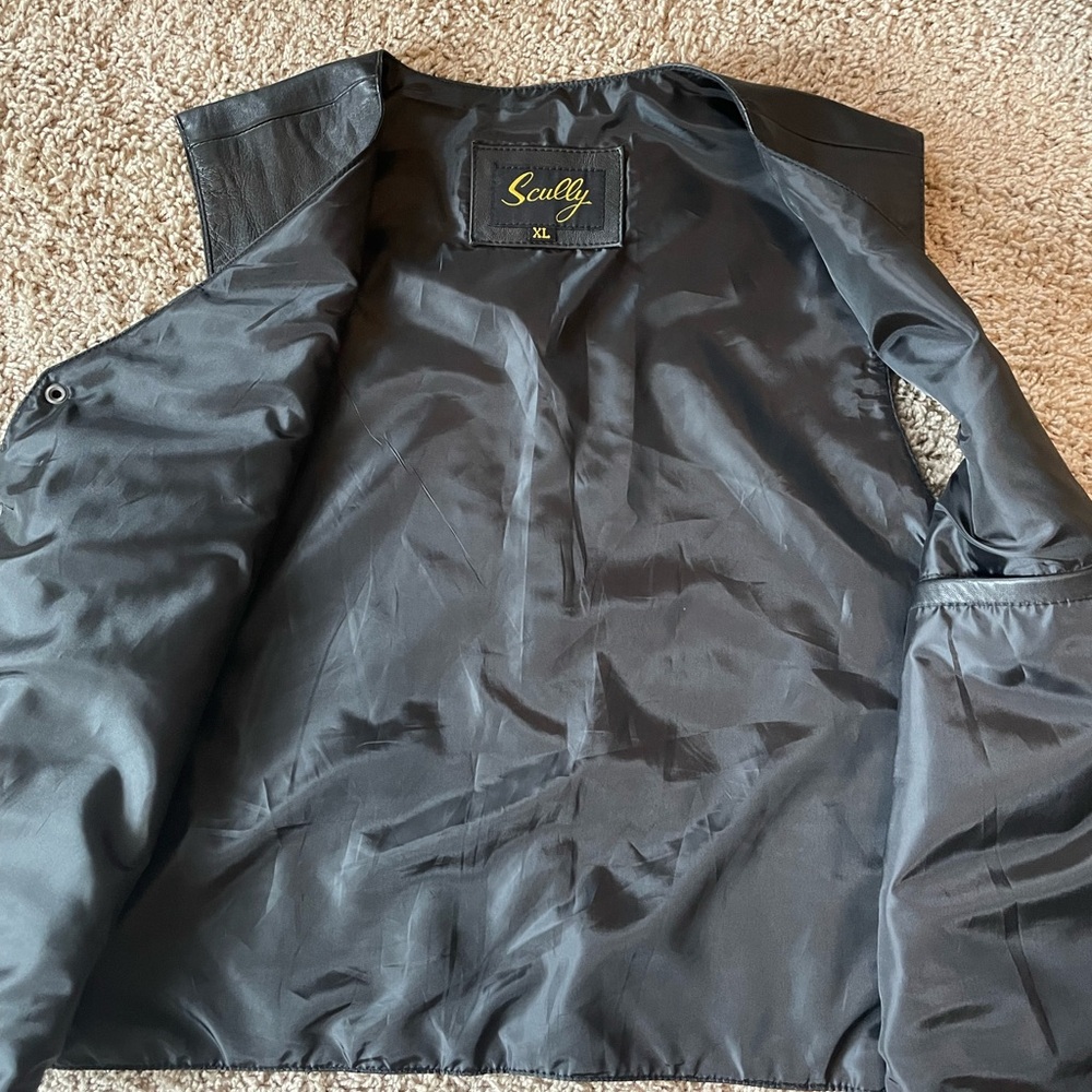 Scully Leather Vest in Sz Xl in gently used condition - Picture 5 of 7